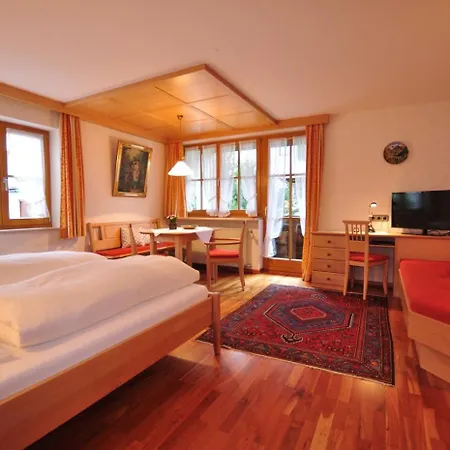 Apartment Gaestehaus Renn - Zentral In *